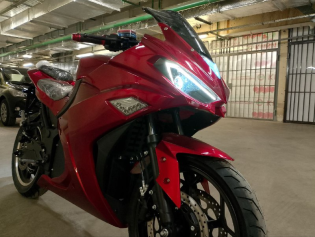 Электромотоцикл Yamaha R3 Dark red